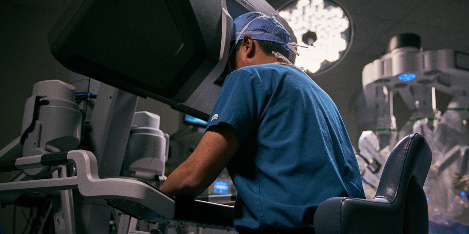robotic surgery, da vinci robot, da vinci 5