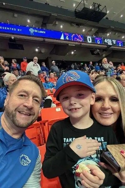 Taylor and family post surgery