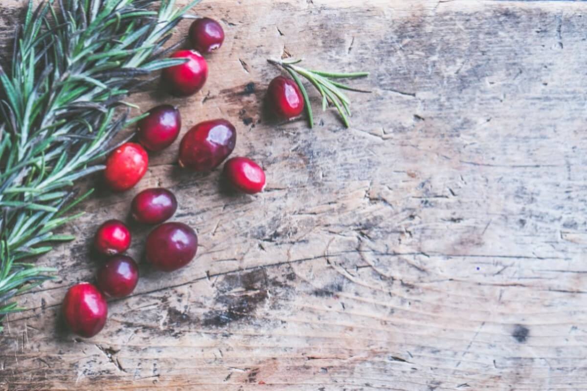 Eating plenty of fruits, vegetables, whole grains, and lean proteins will keep you energized and satisfied.